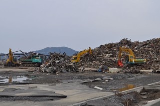 陸前高田市ガレキ撤去作業