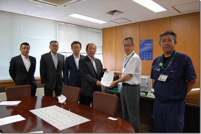 【写真１】  災害調査（盛岡土木部長）