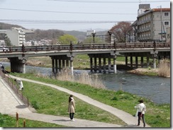 上の橋付近