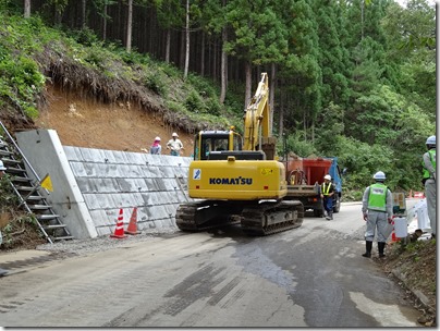 道路災害復旧工事現場