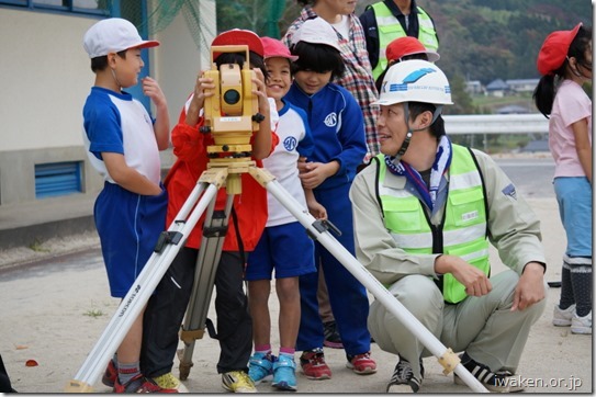 建設業ふれあい事業＝一関市立川崎小学校＝