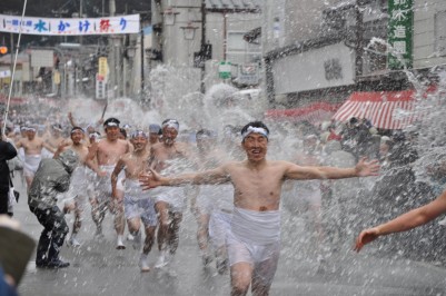 水掛け祭り